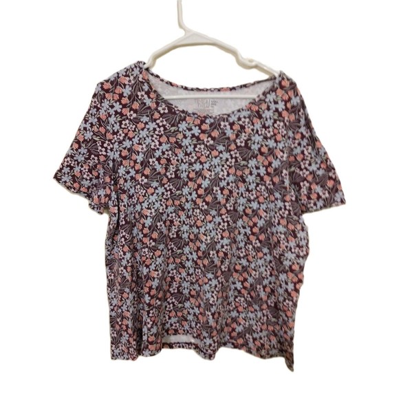 Time And Tru Top. Womens .3XL. Floral. T-Shirt. Short sleeve. Nurses. Scrub top. - Picture 1 of 3
